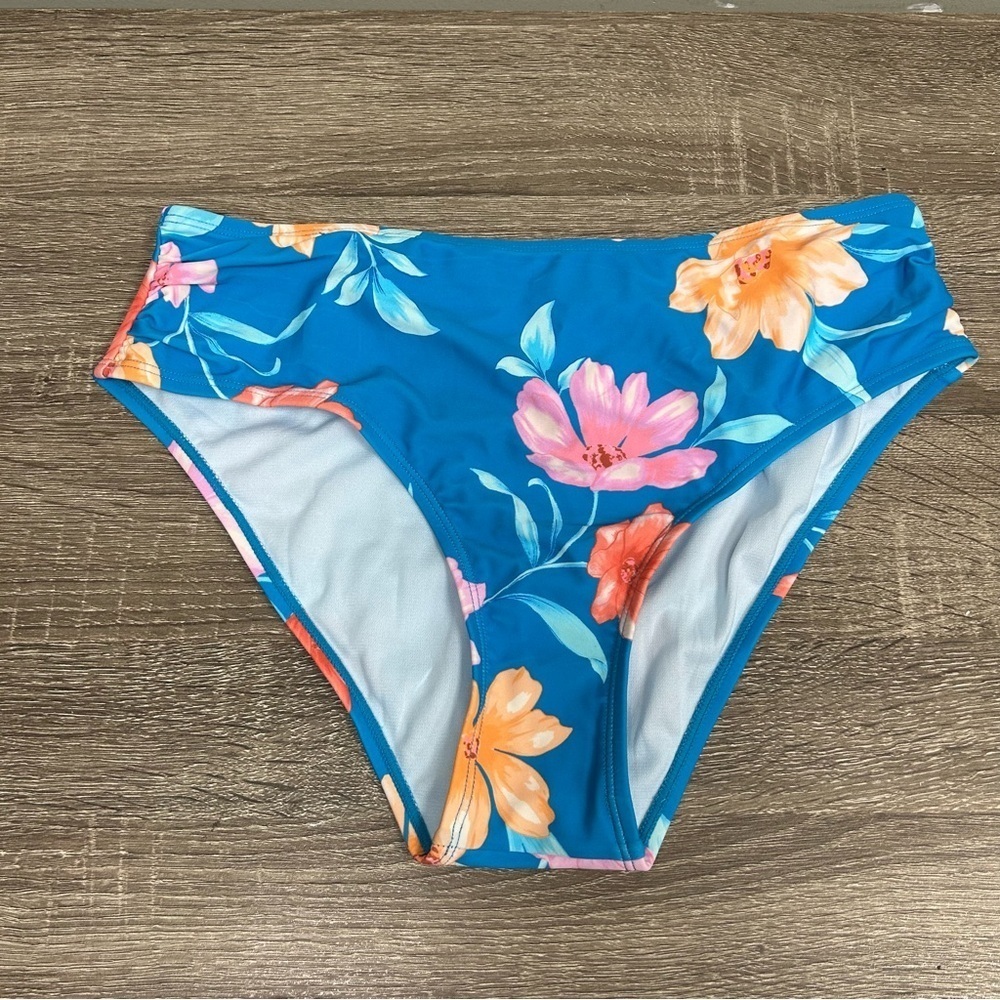 Cupshe Bikini - Picture 2 of 8